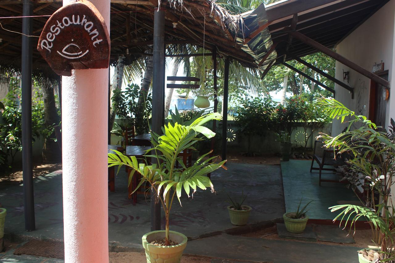 Julie Guest House Tangalle Exterior foto